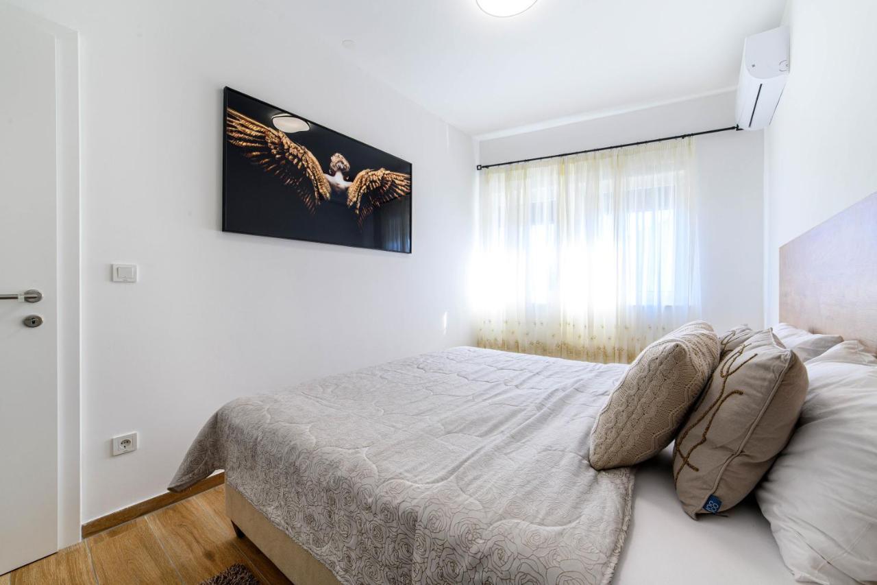 希贝尼克Apartman Ivana公寓 外观 照片